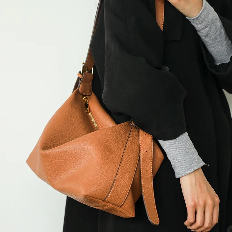 Carrier Luxury Cow Leather Totes Bags - Image 3