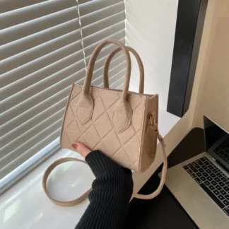 CARRIER LADY Short Handle Crossbody Shopper Bag